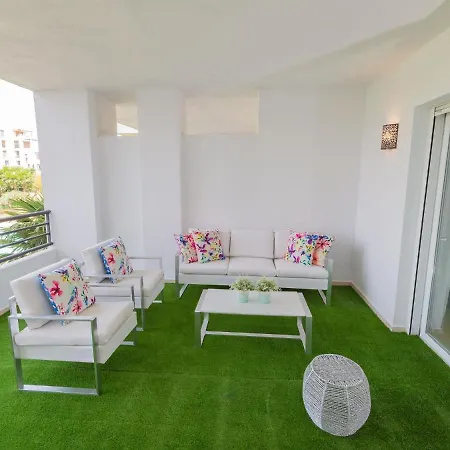 Vacation I In The Heart Of Puerto Banus! Walk Everywhere! Apartament Marbella