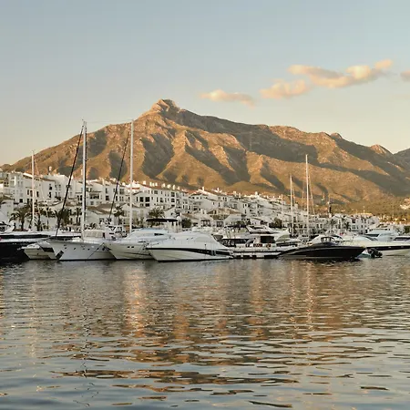 Vacation I In The Heart Of Puerto Banus! Walk Everywhere! Apartament Marbella